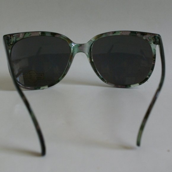NWT True Vintage Schoolboy style crystal marble multi-color frame sunglasses main image 6